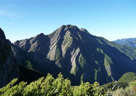 稜線意思|【台灣山岳小檔案】聖稜線